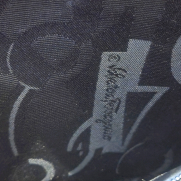 Preloved Salvatore Ferragamo Double Gancini Shoulder Bag. (RARE) Sold-AS-IS - Picture 15 of 17